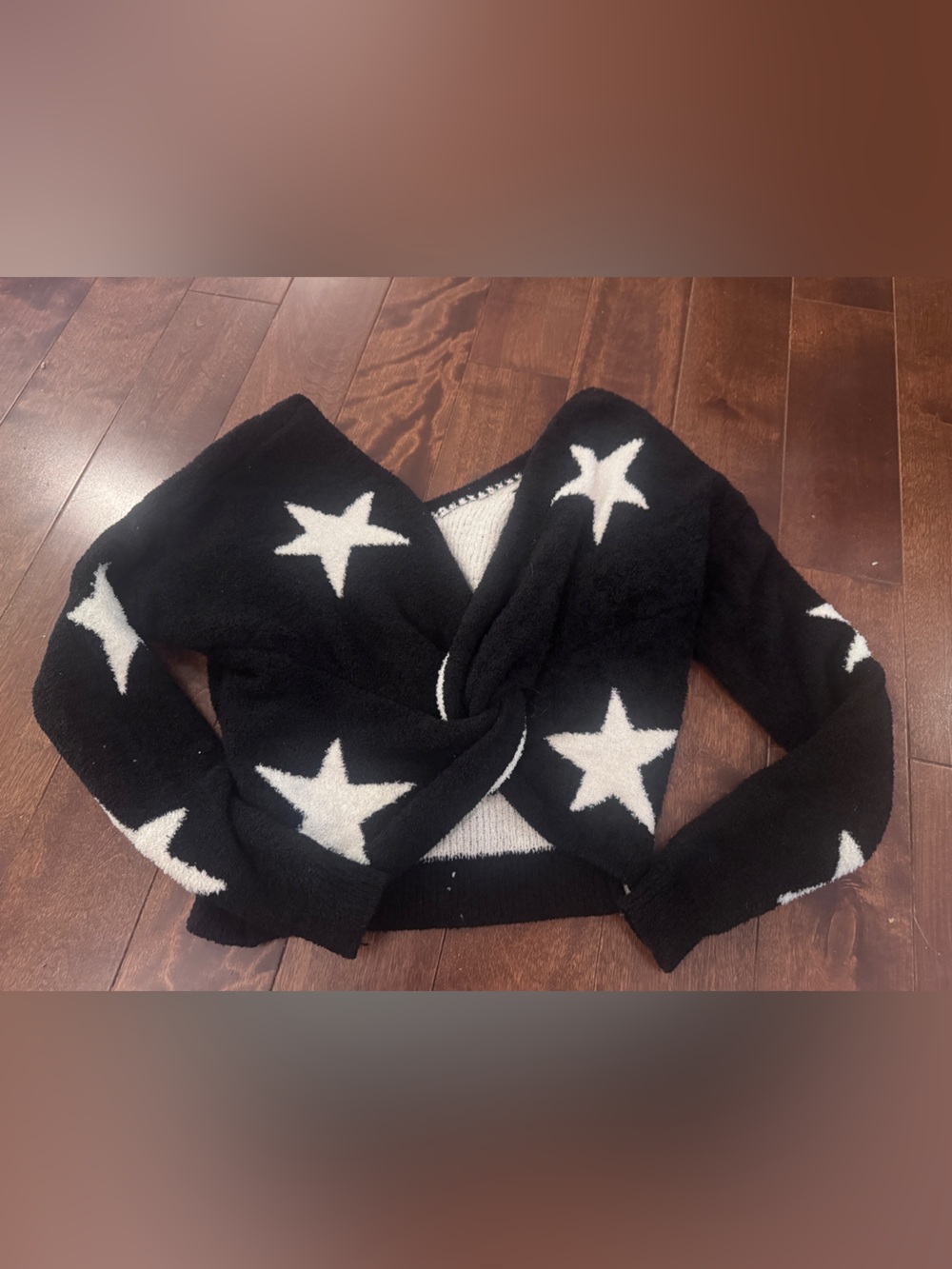 Francesca’s Cozy Black Star Pattern Women's Sweater size Small